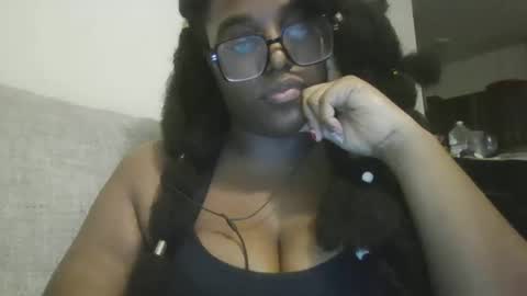 Snapshot of ebonybigtitqueen1 chatting on 10.17.25 ebonybigtitqueen1 online show from 10.17.25