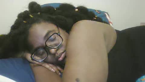 Snapshot of ebonybigtitqueen1 chatting on 10.23.25 ebonybigtitqueen1 online show from 10.23.25