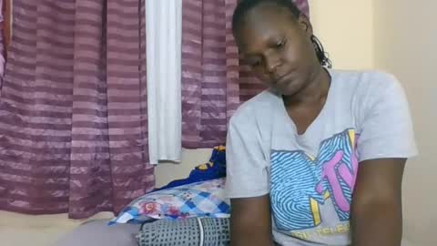 Snapshot of ebonyblack28 chatting on 10.08.25 MELVINE online show from 10.08.25