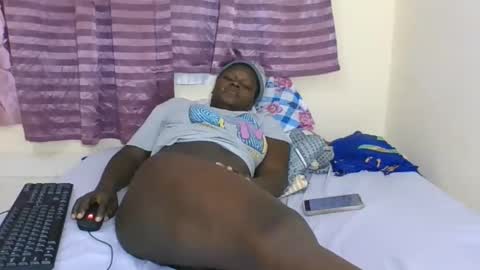 Snapshot of ebonyblack28 chatting on 10.18.25 MELVINE online show from 10.18.25