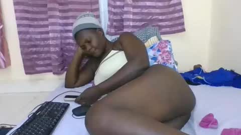 Snapshot of ebonyblack28 chatting on 10.22.25 MELVINE online show from 10.22.25