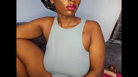 Ebony Melanie online show from 11.12.25