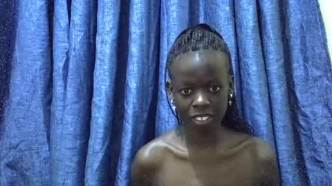 Snapshot of ebonydol2 chatting on 03.08.25 ebonydol2 online show from 03.08.25