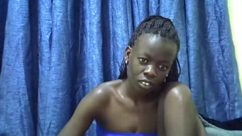 Snapshot of ebonydol2 chatting on 03.10.25 ebonydol2 online show from 03.10.25