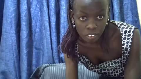 Snapshot of ebonydol2 chatting on 03.10.25 ebonydol2 online show from 03.10.25