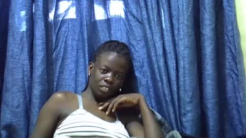 Snapshot of ebonydol2 chatting on 03.11.25 ebonydol2 online show from 03.11.25