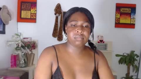 Snapshot of ebonyjdore chatting on 03.01.25 rosmary online show from 03.01.25