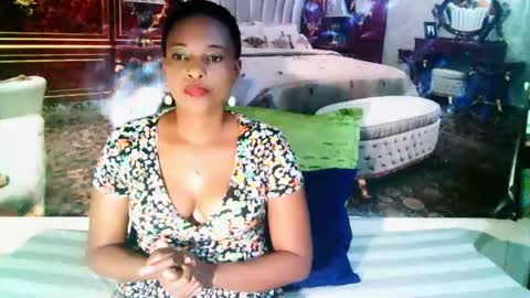 Snapshot of ebonyseductionz chatting on 01.12.25 Zammy online show from 01.12.25