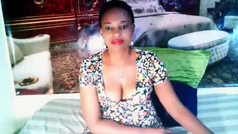 Snapshot of ebonyseductionz chatting on 01.12.25 Zammy online show from 01.12.25