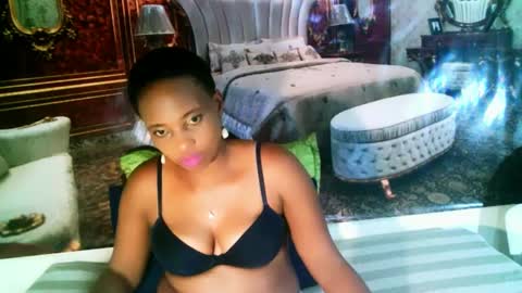 Snapshot of ebonyseductionz chatting on 01.14.25 Zammy online show from 01.14.25