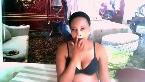 Snapshot of ebonyseductionz chatting on 01.23.25 Zammy online show from 01.23.25