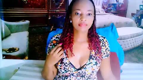 Snapshot of ebonyseductionz chatting on 02.07.25 Zammy online show from 02.07.25