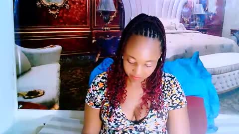 Snapshot of ebonyseductionz chatting on 02.07.25 Zammy online show from 02.07.25