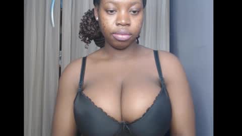 Snapshot of ebonyx_dripqueen chatting on 02.10.26 Loveth online show from 02.10.26
