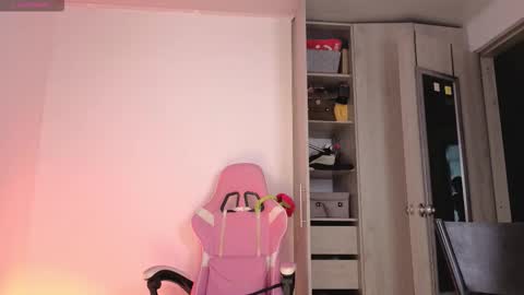 Colette online show from 11.05.25