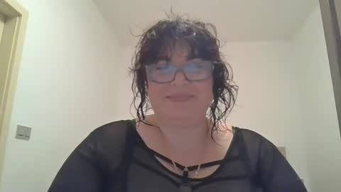 Snapshot of echo_dust chatting on 04.18.26 echo_dust online show from 04.18.26