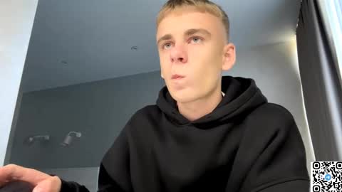 Snapshot of echowraith chatting on 09.25.25 echowraith online show from 09.25.25