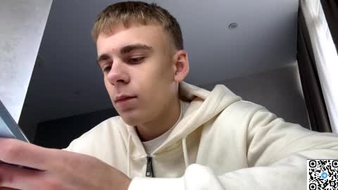 Snapshot of echowraith chatting on 10.10.25 echowraith online show from 10.10.25