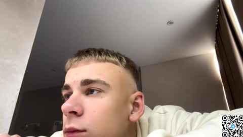 Snapshot of echowraith chatting on 10.11.25 echowraith online show from 10.11.25