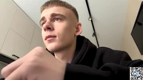 Snapshot of echowraith chatting on 10.14.25 echowraith online show from 10.14.25