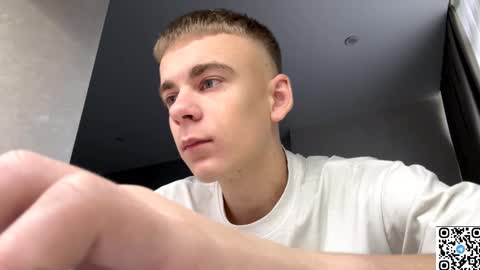 Snapshot of echowraith chatting on 10.18.25 echowraith online show from 10.18.25