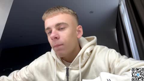 Snapshot of echowraith chatting on 10.22.25 echowraith online show from 10.22.25