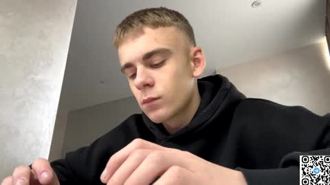 Snapshot of echowraith chatting on 10.28.25 echowraith online show from 10.28.25