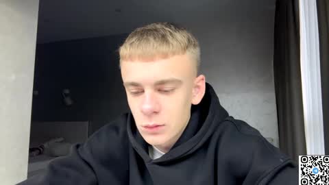 Snapshot of echowraith chatting on 11.04.25 echowraith online show from 11.04.25