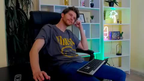Snapshot of eddie_baker chatting on 05.15.26 eddie_baker online show from 05.15.26