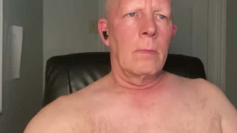 Snapshot of eddygl1968 chatting on 10.29.25 Eddy online show from 10.29.25