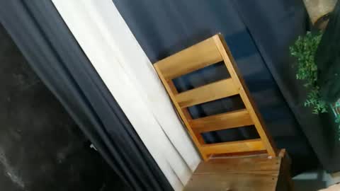 Snapshot of edelcum_xx chatting on 12.15.25 edelcum_xx online show from 12.15.25