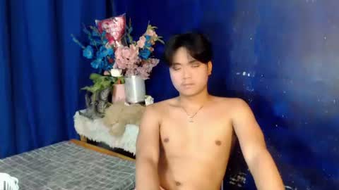 Snapshot of edelcum_xx chatting on 12.18.25 edelcum_xx online show from 12.18.25