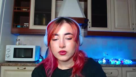 Snapshot of ediefris chatting on 12.26.24 fickle demon made of clumps of matter online show from 12.26.24