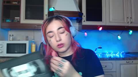 Snapshot of ediefris chatting on 12.31.24 fickle demon made of clumps of matter online show from 12.31.24