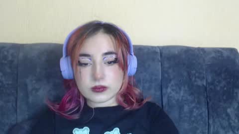 Snapshot of ediefris chatting on 12.31.24 fickle demon made of clumps of matter online show from 12.31.24