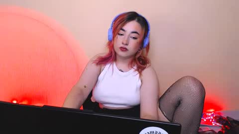 Snapshot of ediefris chatting on 01.09.25 fickle demon made of clumps of matter online show from 01.09.25