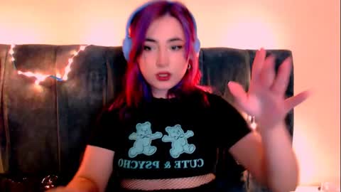 Snapshot of ediefris chatting on 01.26.25 fickle demon made of clumps of matter online show from 01.26.25