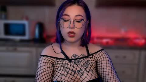 Snapshot of ediefris chatting on 02.18.25 fickle demon made of clumps of matter online show from 02.18.25