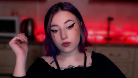 Snapshot of ediefris chatting on 02.21.25 fickle demon made of clumps of matter online show from 02.21.25