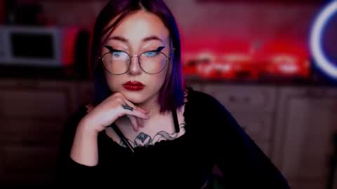 Snapshot of ediefris chatting on 02.27.25 fickle demon made of clumps of matter online show from 02.27.25