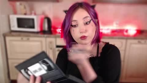 Snapshot of ediefris chatting on 03.02.25 fickle demon made of clumps of matter online show from 03.02.25