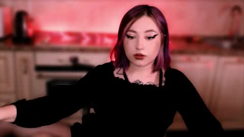 Snapshot of ediefris chatting on 03.05.25 fickle demon made of clumps of matter online show from 03.05.25