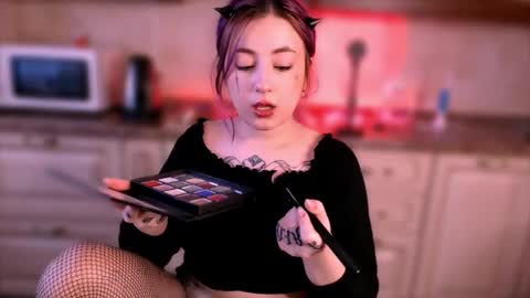 Snapshot of ediefris chatting on 03.07.25 fickle demon made of clumps of matter online show from 03.07.25