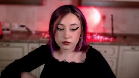 Snapshot of ediefris chatting on 03.12.25 fickle demon made of clumps of matter online show from 03.12.25