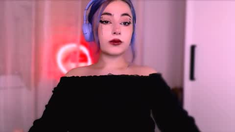 Snapshot of ediefris chatting on 09.13.25 fickle demon made of clumps of matter online show from 09.13.25