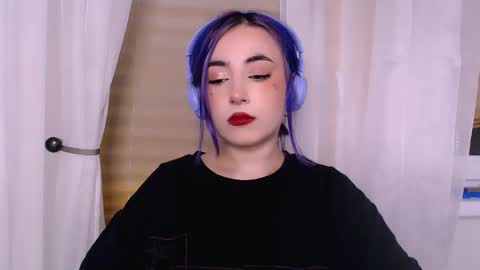 Snapshot of ediefris chatting on 09.29.25 fickle demon made of clumps of matter online show from 09.29.25