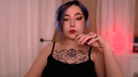 Snapshot of ediefris chatting on 10.09.25 fickle demon made of clumps of matter online show from 10.09.25