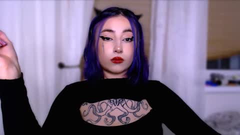 Snapshot of ediefris chatting on 10.11.25 fickle demon made of clumps of matter online show from 10.11.25