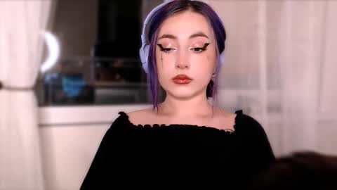 Snapshot of ediefris chatting on 10.14.25 fickle demon made of clumps of matter online show from 10.14.25