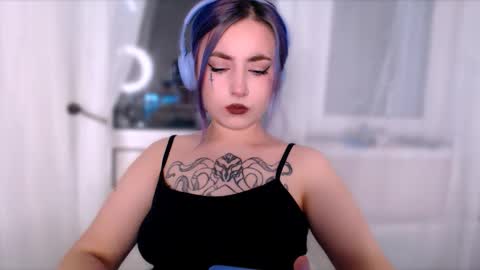 Snapshot of ediefris chatting on 10.22.25 fickle demon made of clumps of matter online show from 10.22.25